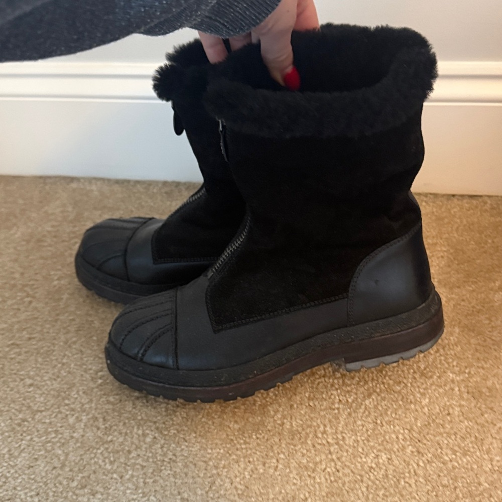 CHANEL Black Winter Boots - Picture 7 of 9